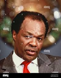 Lou Barry's Instagram, Twitter & Facebook