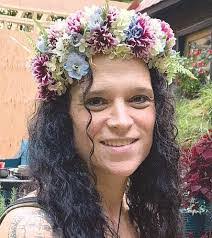 Tara Cheney's Instagram, Twitter & Facebook