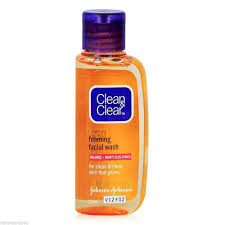 Clean clear essentials moisturizer merupakan pelembap yang direkomendasikan untuk semua jenis kulit mulai dari normal kering berminyak berkomedo hingga berjerawat. Pin On Hair And Skin