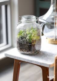 Do not paint the entire jar wrap a ribbon around each jar's lid twice, and finish with a bow. Styling Tips For Diy Modern Flower Arrangements For Spring