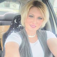 Melissa Cottone's Instagram, Twitter & Facebook