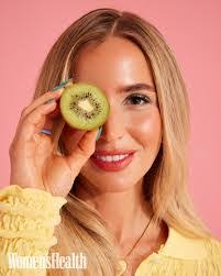 Emily Lemon's Instagram, Twitter & Facebook