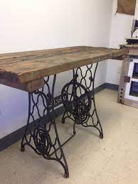items op etsy die op repurposed singer sewing machine table lijken tables de machine a coudre tables de couture vieilles machines a coudre