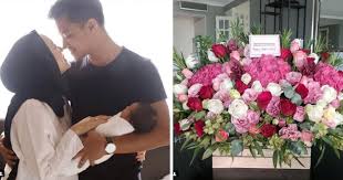 Oleh itu, beliau dan suaminya, dato fadza anuar. Dia Beri Jambangan Bunga Saya Bagi Bayi Yang Comel Ucapan Vivy Untuk Suami Sempena 12 Tahun Perkenalan Mereka Keluarga