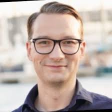 After a great but short time I decided to leave AllianzGI, as I got offered  the unique opportunity to join the management board at ARTUS GRUPPE as new  CFO and significantly support