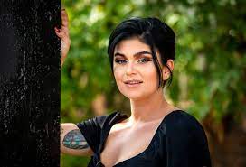 Listen to albums and songs from roxeanne hazes. Roxeanne Hazes Ging In Therapie Voor Grootheidswaanzin Show Ad Nl