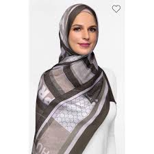 A wide variety of duck scarves options are available to you, such as material, item type, and style of length. Original The Producktive Duckscarves On The Ball Women S Fashion Muslimah Fashion On Carousell