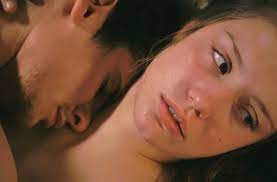 Faire l'amour pour la première fois s'accompagne souvent d'un peu d'appréhension. Tout Ce Que J Aurais Voulu Savoir Avant De Faire L Amour Pour La Premiere Fois 2