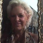 Leann Goetz's Instagram, Twitter & Facebook