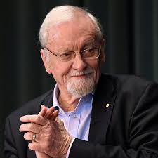 Gareth Evans scolds 'bone-headed' Meanjin publisher as imminent closure  sparks protest