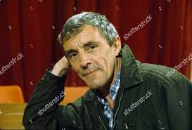 Barry Lowe's Instagram, Twitter & Facebook