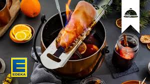 Feuerzangenbowle will be made every year at least once. Feuerzangenbowle Rezept Kultigen Punsch Mit Sussen Fruchtspiessen Selber Machen Edeka Youtube