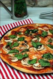 Pizza Aux Champignons Et Epinards Happy Papilles Recette Pizza Champignon Cuisine Italienne Recettes De Cuisine