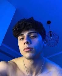 Dexter Cohn's Instagram, Twitter & Facebook