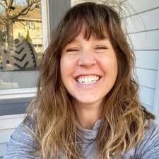 Deanna Voss's Instagram, Twitter & Facebook