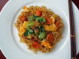 Indian Masala And Recipes Egg Maggi Noodles A Quick Snack Using Noodles And Eggs Maggi Noodles Indian Food Recipes Quick Snacks