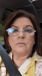 Oh God the wrinkles, they're setting in, 😭 Not to bad for 58 ☺️ I'm Geri,  live in Cork 🇮🇩, Ireland 🇮🇪 I'm married for the longest time and have 3  beautiful