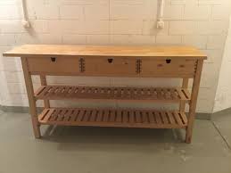 Wir klären sie über den schwedischen einrichtungsriesen auf. Langes Regal Kuche Flur Von Ikea Kaufen Auf Ricardo