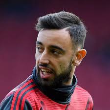 Bruno Fernandes and Paul Pogba showing 'winning desire' during Man Utd's  training return