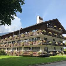 Das berghotel hammersbach erstreckt sich über 3 gebäude und verfügt über einen pool, einen bereich zum sonnenbaden und einen wellnessbereich mit 3 verschiedenen saunen, einem dampfbad und einem ruhebereich. Sentido Zugspitze Berghotel Hammersbach Hotel