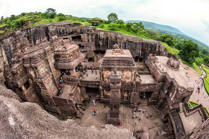 How to see the Ellora Caves on a backpacker budget - Land of Size