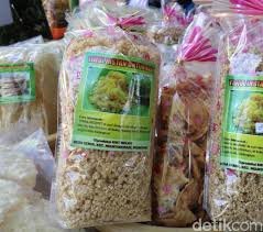 Campur semua bahan kecuali kelapa. Selain Intip Tiwul Yang Lagi Hits Ini 3 Olahan Tiwul Yang Inovatif