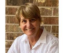 Julie Thorpe's Instagram, Twitter & Facebook