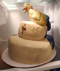 Whether you are looking for something to give a retiring nurse or a colleague who's celebrating her. Woman Orders Glamorous Peacock Wedding Cake And Gets Horrendous Turkey With Leprosy Instead Daily Mail Online