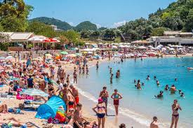 Like green countries, take a test no earlier than 72 hours before starting your journey. Third Of Brits In Amber List Countries Such As Spain Will Not Quarantine On Return Mirror Online