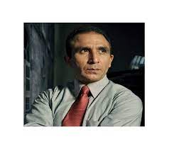 A retired army officer, kanwarpal had played supporting roles in many films and television serials. Ibewv3errbpcqm