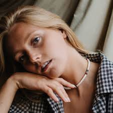 Putih Surf Bead Necklace, Handmade Necklace by Pineapple Island Beaded  Choker Necklace Designed for Beach Days