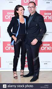 As if they are of a lower class of people just to make her rich. Suranne Jones Und Ihr Mann Laurence Akers Kommen Fur Den Doktor Foster Reihe Zwei Fotoshooting Im Mayfair Hotel In London Stockfotografie Alamy