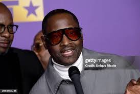 Nicole Gill's Instagram, Twitter & Facebook