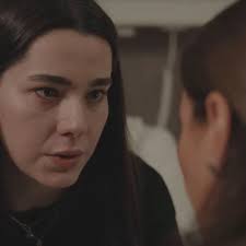 Tradimento: Oylum è in fuga e vuole lasciare il Paese!