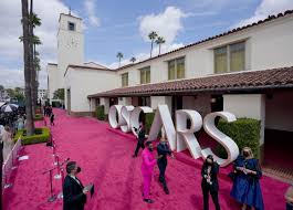Pero hopkins ya tiene el oscar, por el silencio de los corderos, y este premio va a ser un guiño a las nuevas generaciones. 68rkzdslzuncbm