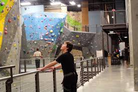 Sandstone boulders and cliffs surround the city and provide climbers with a lifetime of challenging lines. Self Belay Picture Of High Point Climbing Chattanooga Tripadvisor