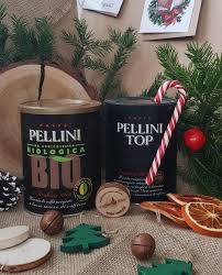 Dumaete Chto Podarit Kofemanu Na Novyj God Obratite Vnimanie Na Kofe Pellini Krasivo Stilno Soderzh Christmas Ornaments Novelty Christmas Holiday Decor