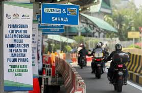 Check spelling or type a new query. Some Motorcyclists Stop To Pay Penang Bridge Toll The Star