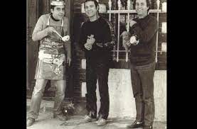 In 1974, galip boransu and ayhan sicimoğlu joined the band, and the quintet took the name i̇pucu beşlisi (clue quintet). Birbirinden Keyifli 15 Sarkiyla Mfo Efsanesinin Hikayesi Listelist Com