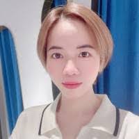 Janet Blakeslee's Instagram, Twitter & Facebook