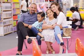 Cinta bukan kristal songs tracklist, listen to audio used in movie or tv show or help visitors. Muahciked Ramai Ugut Nak Cekik Adik