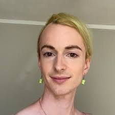 Andrea Thacker's Instagram, Twitter & Facebook