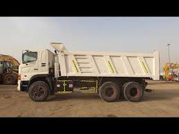 What kind of truck is the hino 195h? 2016 Hino 4041 700 6x4 Dump Truck Dubai Uae Auction 29 30 June Youtube