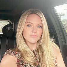 Lauren Longmire's Instagram, Twitter & Facebook