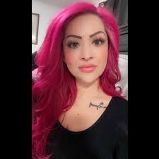 Who can make a custom cake in Tri-Town Colorado by Saturday 10/05?