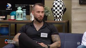 Pentru că sunteti unici tocmai datorită imperfecțiunilor voastre. Robert De La Puterea Dragostei Imagini Incendiare Doar In Lenjerie IntimÄƒ Fanele Au Luat O Razna Kfetele