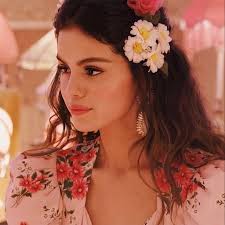 𝑆𝑐𝑎𝑟𝑙𝑒𝑡 𝐺𝑖𝑙𝑏𝑒𝑟𝑡