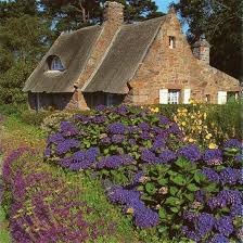 Bretagne Brehat Cotes D Armor Un Coin De Paradis Pour Les Amoureux Du Silence Et Des Fleurs Ou Nichent Oiseaux Bretagne Bretagne Finistere Ile De Brehat