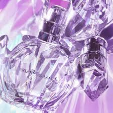 Ariana grande rem gift set box uit canada. Designer Parfums Ariana Grande