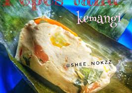 Masukkan telur kocok berbumbu ke dalam adonan tahu, aduk rata. Cara Menyiapkan Pepes Tahu Kemangi Enak Banget Resep Masakanku